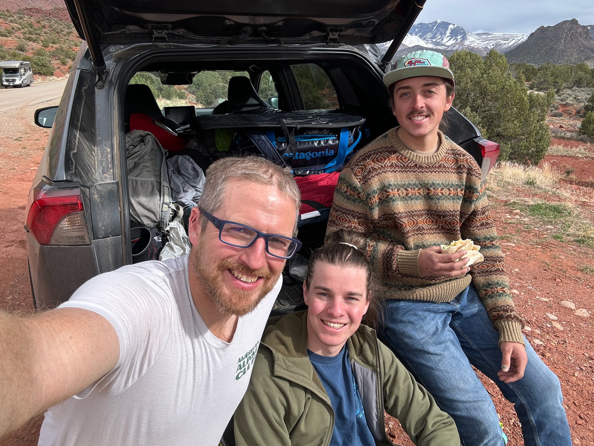 Trunk lunch with friends