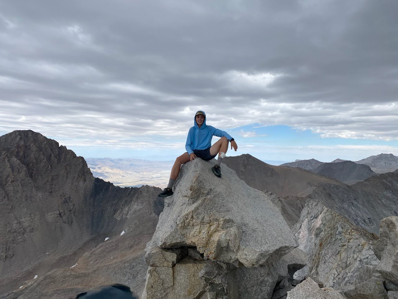 Peak sitting